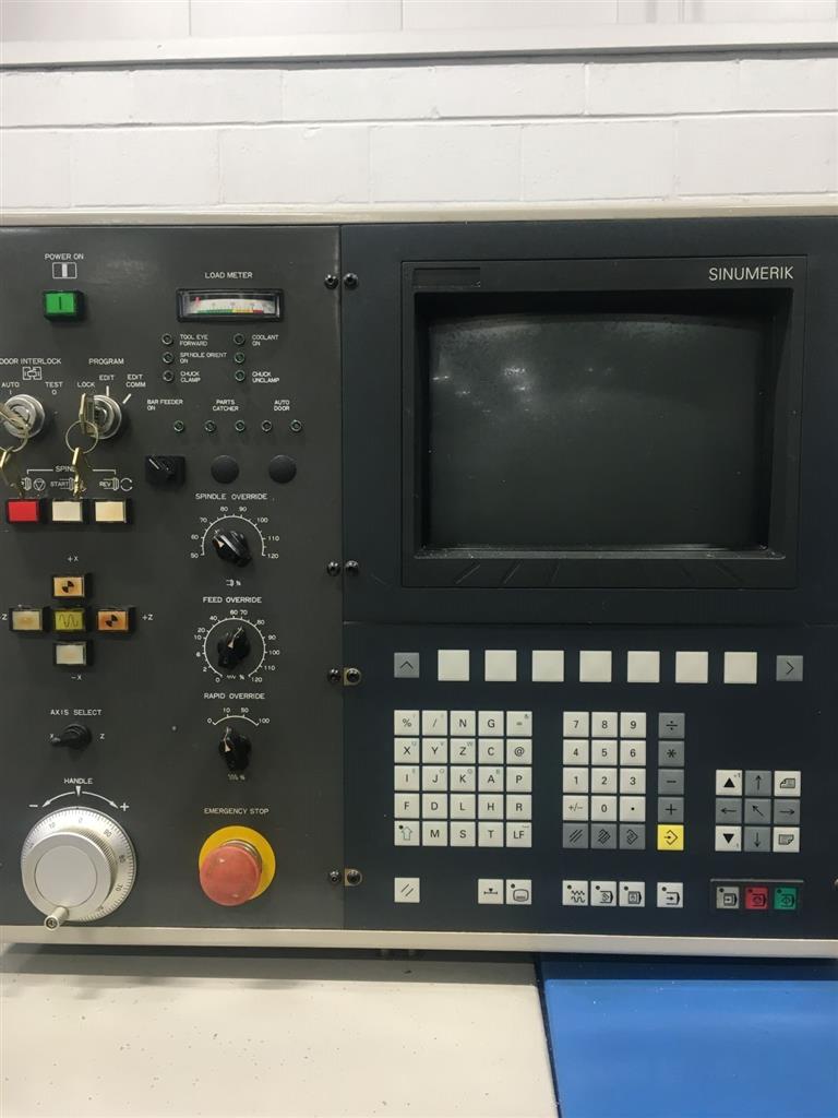 Hyundai HiT-8G CNC Gange Tool Lathe, Machine ID: 7493